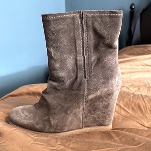 Stuart Weitzman size 9.5 pull on taupe suede wedge bootie.